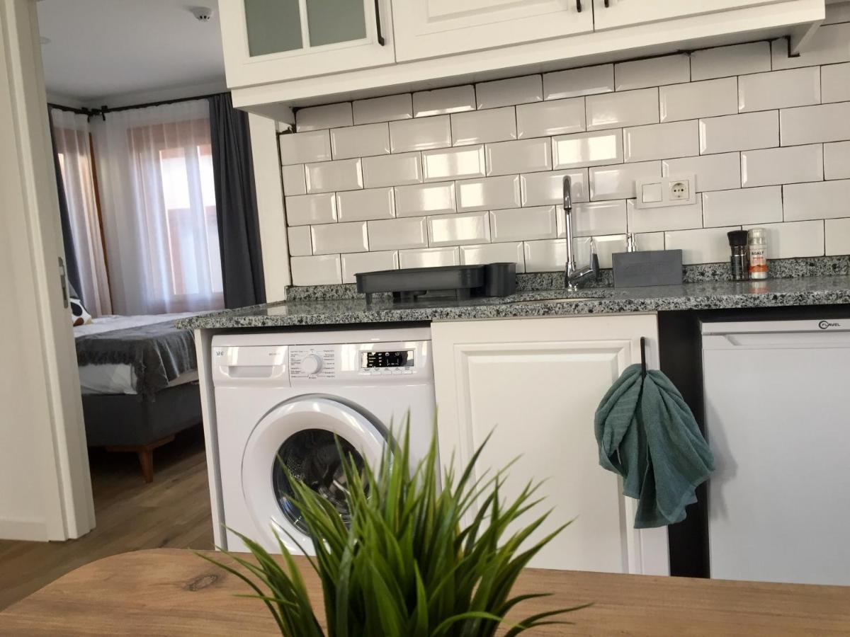 Deluxe Apartment,1588042415:JPEG